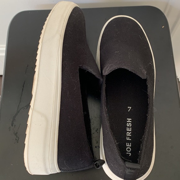 Women’s Size 7 Joe Fresh shoes - Picture 2 of 5
